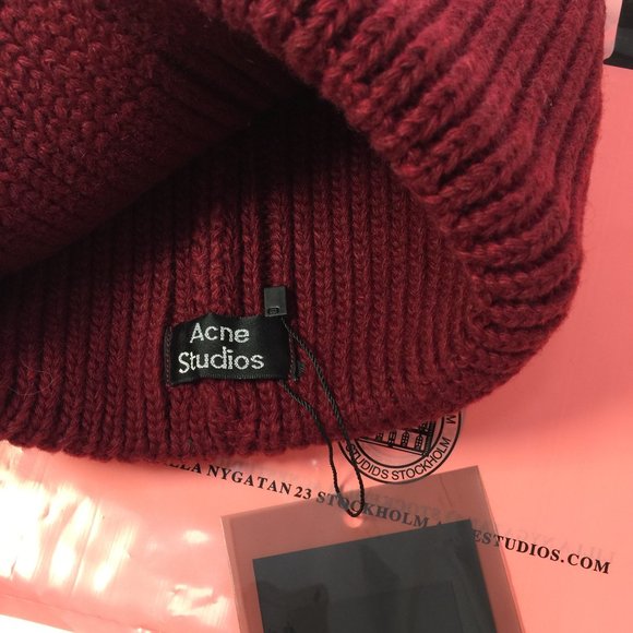 Acne Studios Pansy Beanie Burgundy - Picture 3 of 4